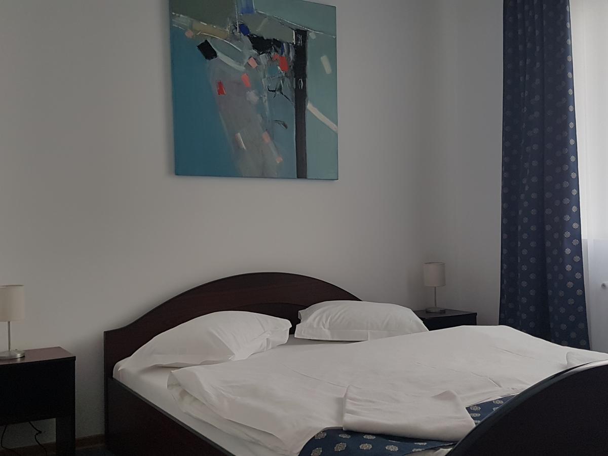 Pension Yasmine ทิมิชัวรา ภายนอก รูปภาพ